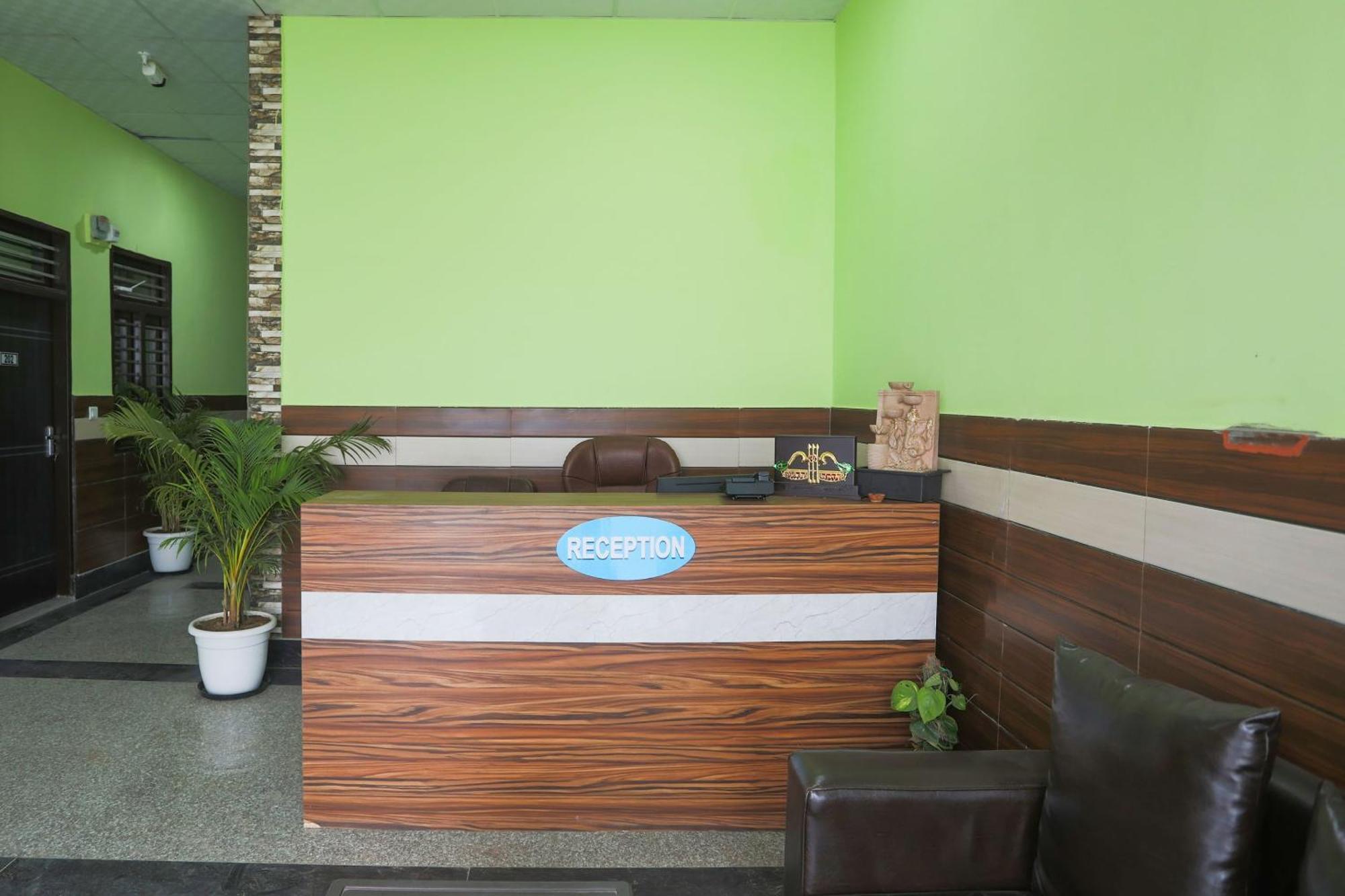Capital O 85839 Hotel A-one Manesar Exterior foto