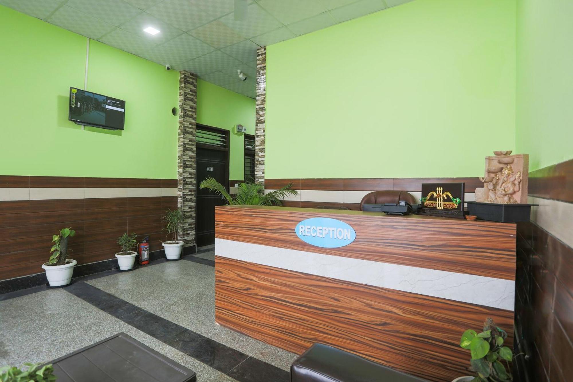 Capital O 85839 Hotel A-one Manesar Exterior foto
